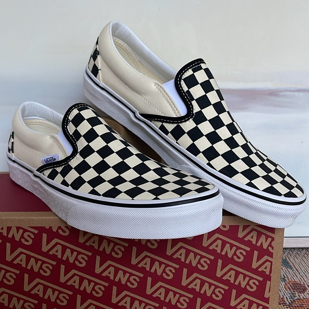 Vans WMNS Classic Slip-On
BIk&Whtchckerboard/Wht
VN000EYEBWW
Sneakers - Picture 4 of 16